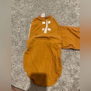 Embe swaddle